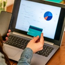 Интернет-компаниям ужесточили правила взимания периодических платежей за цифровые подписки