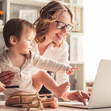 Родителям напомнили о новых правилах уплаты налогов за детей