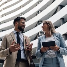 Самые обсуждаемые законопроекты июля 2025 года: значительное увеличение МРОТ, дополнительное вознаграждение для главбухов и обязательный короткий день в пятницу