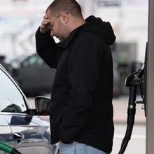 Нарушение договорных обязательств из-за дефицита бензина: что делать компаниям 