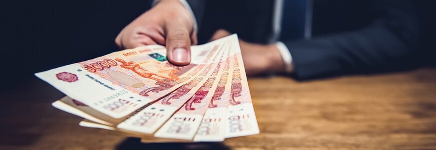 Самое новое в «1С:Бухгалтерии 8»: выплаты по договорам подряда по зарплатному проекту