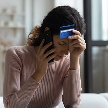 Банки обязаны сообщать клиентам причины блокировки карт и приостановления операций по счету