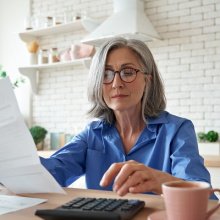 Учитывают ли в базе налога на прибыль единовременную выплату работнику, уходящему на пенсию Учитывают ли в базе налога на прибыль единовременную выплату работнику, уходящему на пенсию