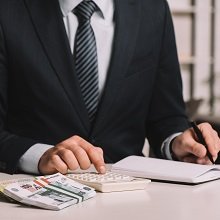 Как осуществляется повышение среднего заработка госслужащих