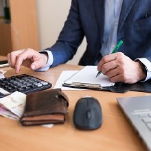 Изменения в имущественных налогах организаций с 2026 года: за что платить по кадастровой стоимости, как изменился перечень необлагаемых транспортных средств и кто получит льготы 