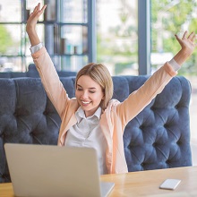 Отказ от штрафов за задержку нулевых деклараций, смягчение условий для льгот по страховым взносам и закон о снижении НДС: самые хорошие новости недели