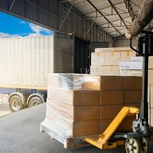 Должна ли транспортная компания удерживать НДФЛ с сумм возмещения заказчику стоимости утраченного груза