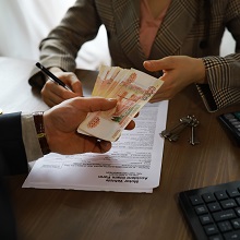 Депутаты предложили гарантировать бюджетникам выплату «тринадцатой зарплаты»