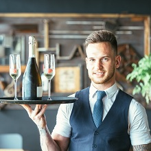 Регионы могут получить право ужесточать для ресторанов и кафе правила продажи алкоголя