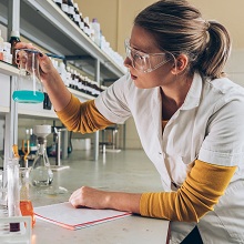 Депутаты предложили освободить от НДФЛ выплаты ученым за выполнение научных работ