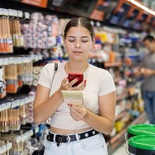 Минпромторг планирует расширить перечень маркированных товаров с разрешительным режимом продажи