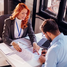 Вправе ли работодатель доверить ведение табеля учета рабочего времени стороннему лицу