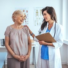 Депутаты предложили установить пенсионерам компенсацию расходов на лекарства