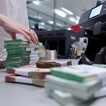 Минфин предложил повысить лимит страхового возмещения по долгосрочным вкладам