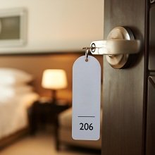 Минфин объяснил правила расчета минимального туристического налога