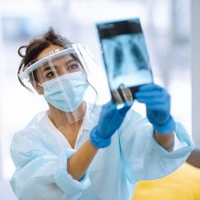 Можно ли получить социальный вычет по медицинским расходам, если здоровье застраховано