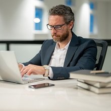 Самое новое в «1С:Бухгалтерии 8»: расходы ИП для НДФЛ при изменении назначения материально-производственных запасов