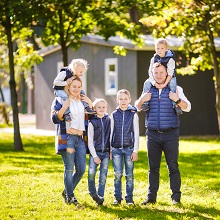 СФР уточнил сроки выплаты детских пособий в апреле 2026 года 