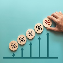 ЦБ рассказал, как будет меняться ключевая ставка в 2026 - 2027 годах