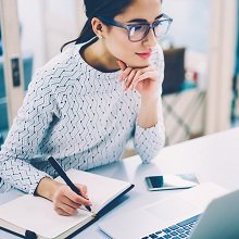 Самое новое в «1С:Бухгалтерии 8»: фиксированный размер страховых взносов при АУСН на 2026 год