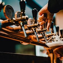 Минфин решил упростить правила получения лицензии на продажу алкоголя