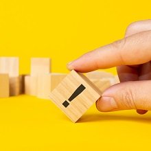 Самое новое в «1С:Бухгалтерии 8»: предупреждение о приближении к порогу применения патента и УСН без НДС с 2026 года 