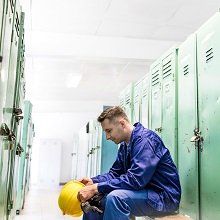 Переносится ли срок истечения рабочего года из-за прогула