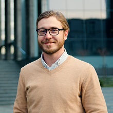 Когда организация должна начислить страховые взносы на выплаты ИП по ГПД