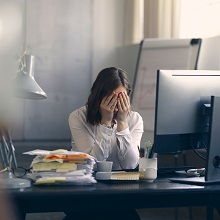 Вправе ли работодатель полностью лишить работника премии за  дисциплинарный проступок
