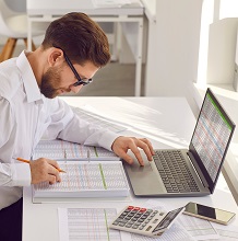 Минфин утвердил новые КБК для уплаты налога на игорный бизнес, НДФЛ и страховых взносов