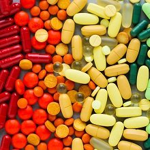 Какую ставку НДС нужно применять при продаже лекарств, у которых истек срок действия регистрационных удостоверений 