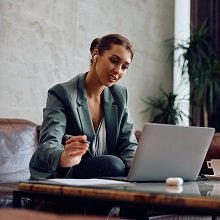 Самые обсуждаемые законопроекты ноября 2025 года: расширение льгот по налогу на прибыль, установление минимального размера алиментов и повторное получение материнского капитала