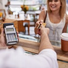 Продавцам запретили навязывать потребителям дополнительные товары и услуги Продавцам запретили навязывать потребителям дополнительные товары и услуги