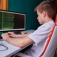 Вправе ли компьютерный спортивный клуб применять освобождение от НДС