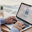 Трудовые споры: может ли работодатель требовать предоставить пароль от рабочего компьютера сотрудника